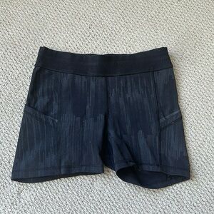 Lululemon what the sport short